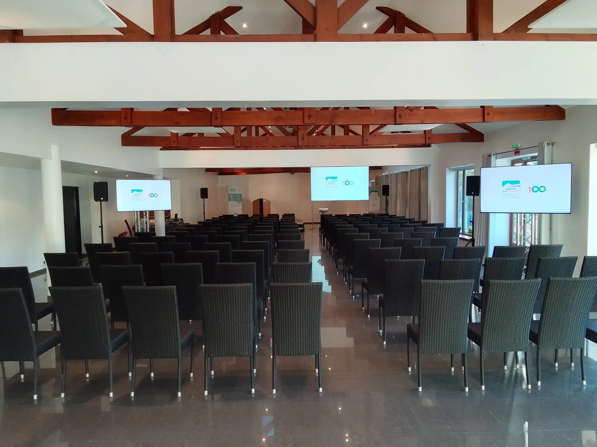Séminaire d'entreprise dans la Grande Salle du Domaine de Larbéou, à Bayonne